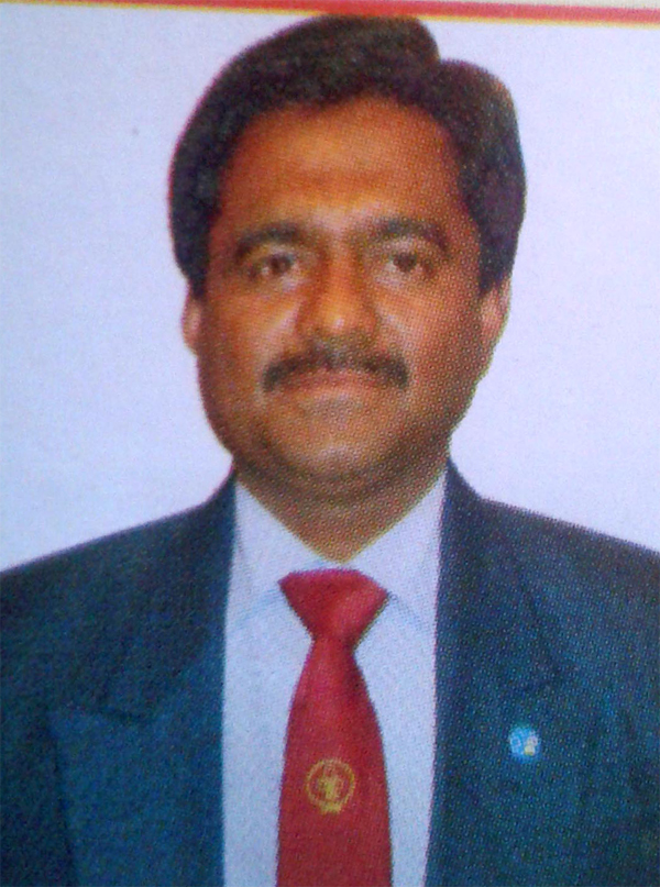 বঙ্গবাসী স্কুলের প্রধান শিক্ষকের কাছে অনিয়মই যেন নিয়ম! অপসারণের দাবিতে শিক্ষার্থীদের মানবন্ধন