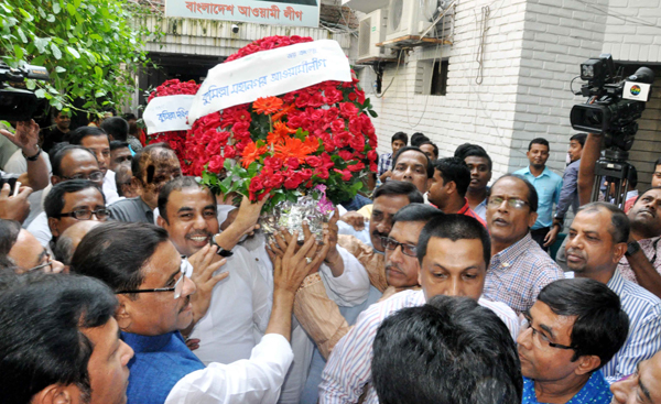 নির্বাচিত সাধারণ সম্পাদক ওবায়দুল কাদেরকে কুমিল্লা জেলা ও মহানগর আওয়ামীলীগ নেতৃবৃন্দের শুভেচ্ছা