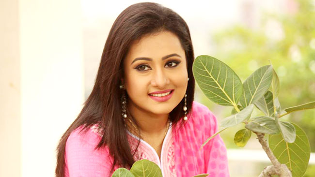 শিল্পের চেয়ে ব্যবসাটাই বড়