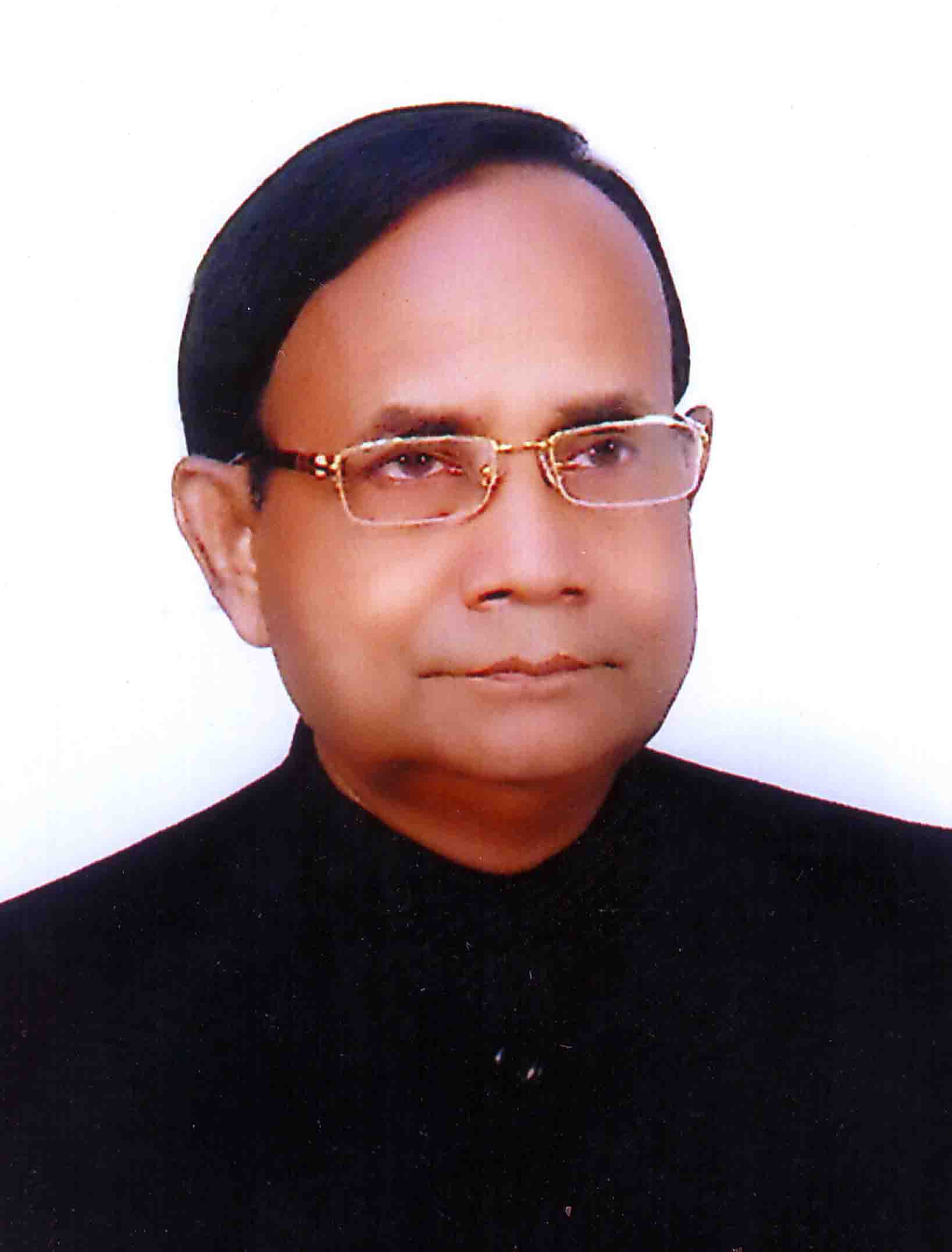 স্বপরিবারে ওমরাহ পালনে সৌদি আরবে রেলপথ মন্ত্রী মুজিবুল হক