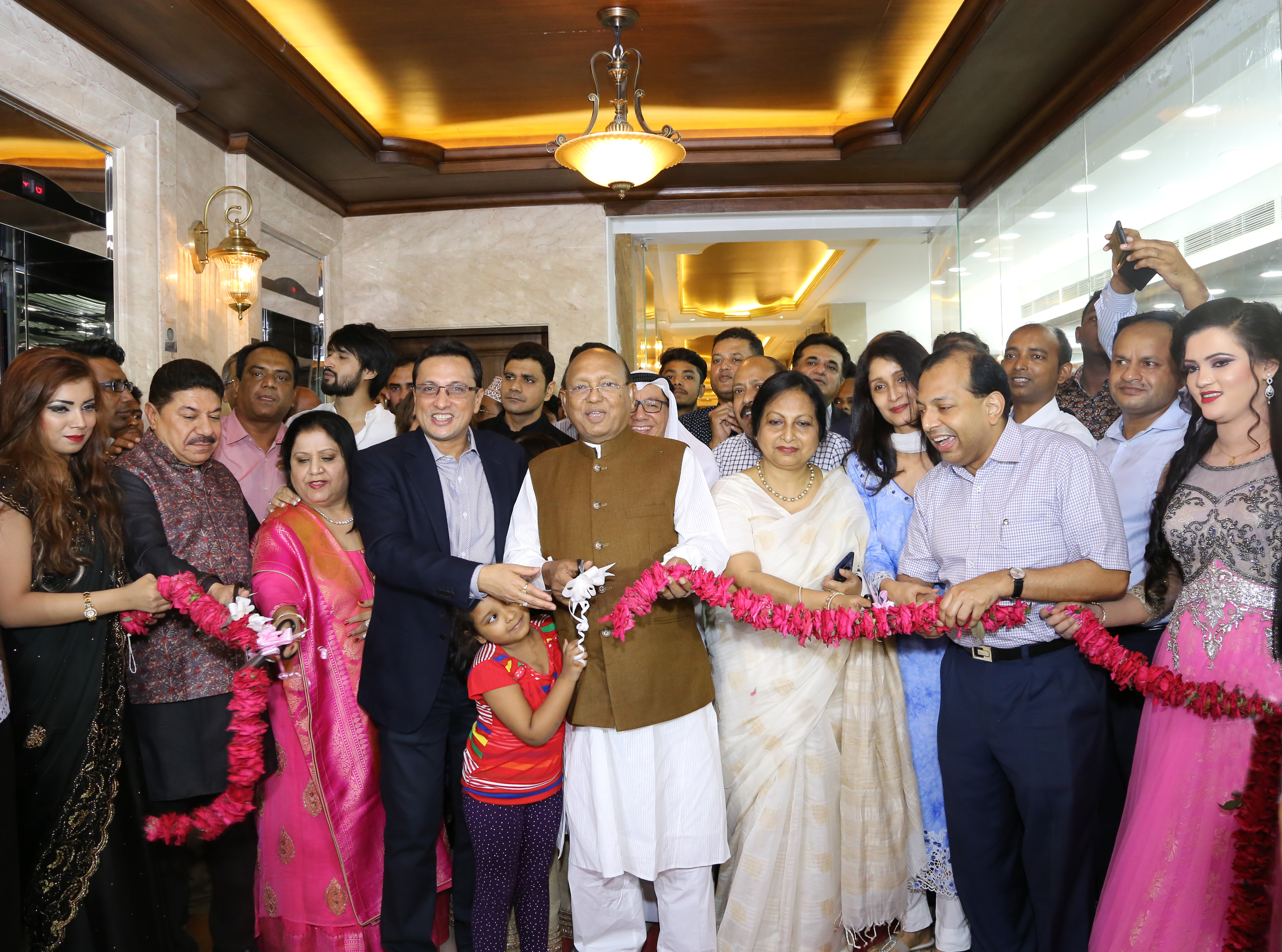 বর্নাঢ্য আয়োজনে উদ্বোধন করা হলো প্রেম’স কালেকশনস্ এর শোরুম