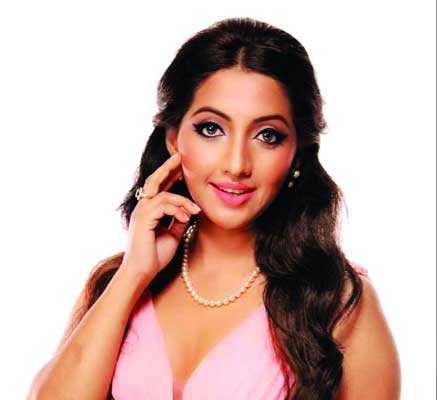 রূপচর্চা করেই বয়স কমিয়ে আনা