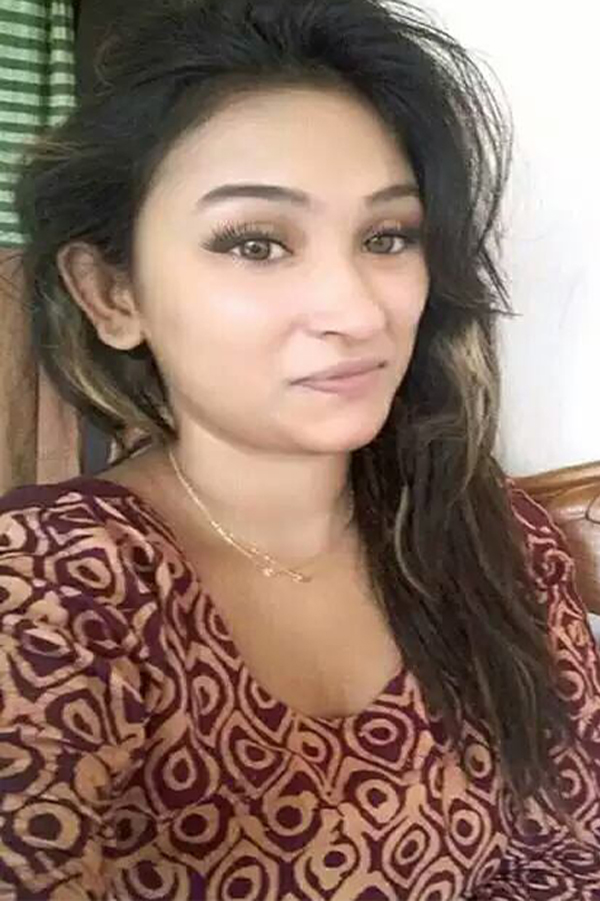 রাজধানীর মেরাদিয়ায় গ্ল্যামার কুইন পাপিয়ার ইয়াবা ব্যাবসা জমজমাট