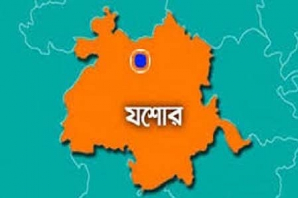 ট্রাক চাপায় গুরুতর আহত সাংবাদিক স্ত্রী নিহত