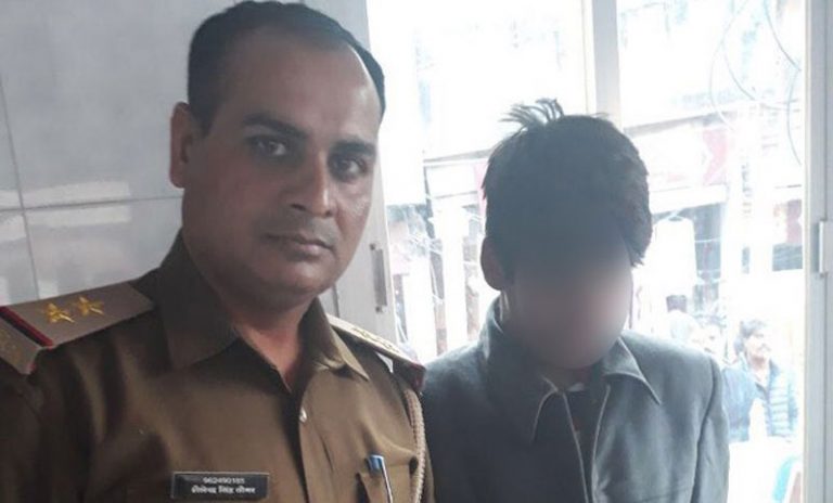 একরাতেই খুনি হয়ে উঠল কিশোর-অস্ত্র হিসাবে ব্যবহার করলো,ক্রিকেট ব্যাট-পিৎজা কাটার- কেঁচি