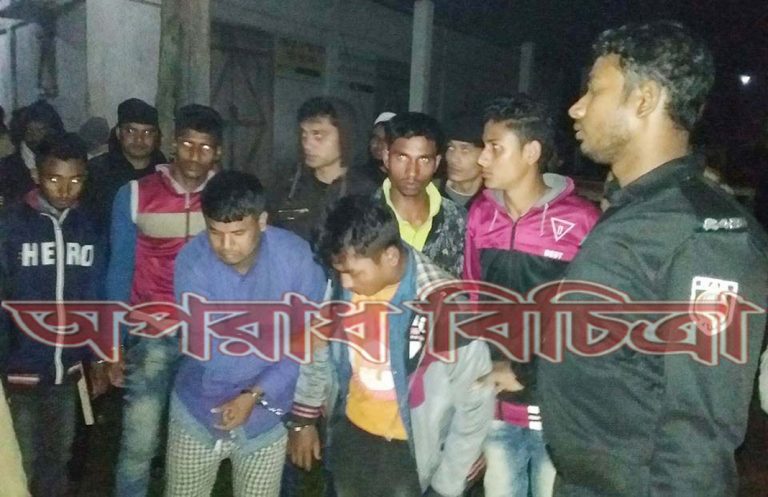 চুনারুঘাটে ডাকাতির প্রস্তুতিকালে ৯ ডাকাতকে দেশীয় অস্ত্রসহ আটক করেছে র‌্যাব-১০
