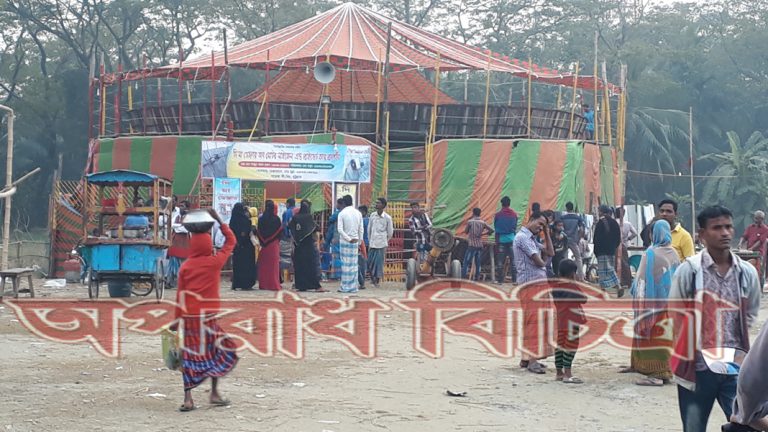 লক্ষ্মীপুরে বিজয় মেলার নামে জুয়া অশ্নীল নৃত্যের অভিযোগ