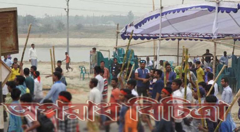 পটুয়াখালীতে আওয়ামীলীগের দুই গ্রুপের সংঘর্ষ