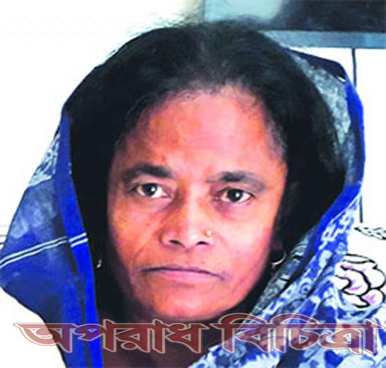 কাজল রেখাকে ২৬ দিন স্থানীয় এমপির বাড়িতে বন্দি