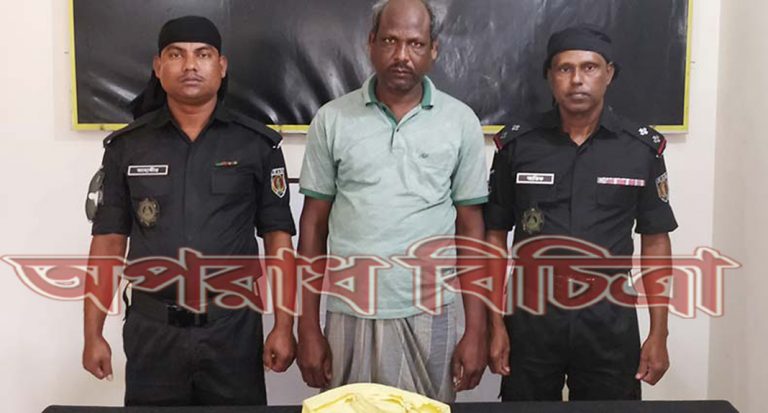 র‌্যাবের অভিযানে মাদক ব্যবসায়ী আটক