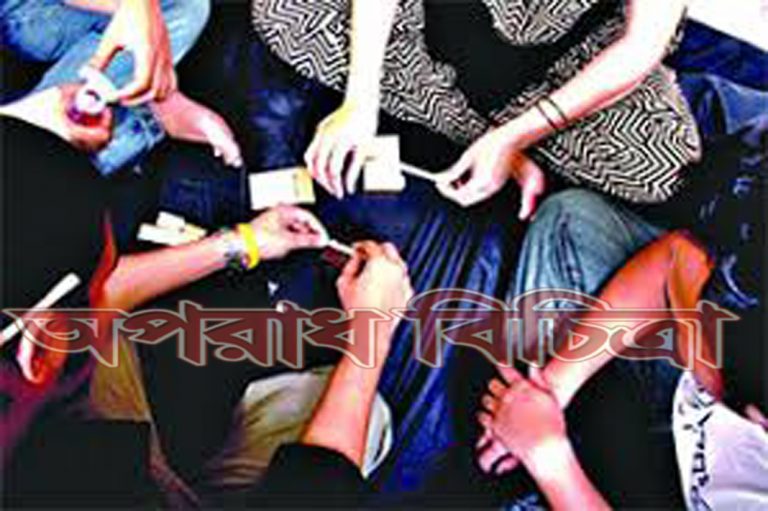 শিক্ষার্থীরা দিন দিন ইয়াবা নেশায় ঝুকে পড়ছে
