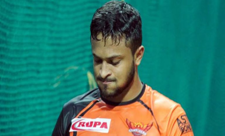 হায়দরাবাদে প্রশংসায় ভাসছেন সাকিব