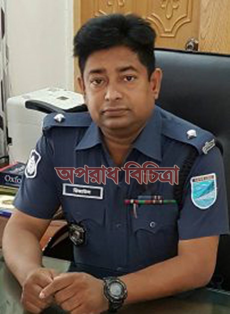 ধামরাই থানার ওসি রিজাউল হক ও এস.আই জামালউদ্দিনের শেল্টারে অপহরণকারী বাচ্চু গ্যাংয়ের নির্যাতনের শিকার বাদি পালিয়ে বেড়াচ্ছে
