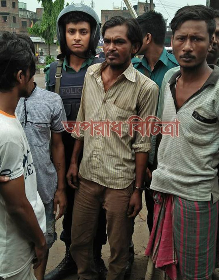 গেন্ডারীয়া নামাপাড়া বস্তিতে মাদক বিরোধী চিরুনী অভিযান