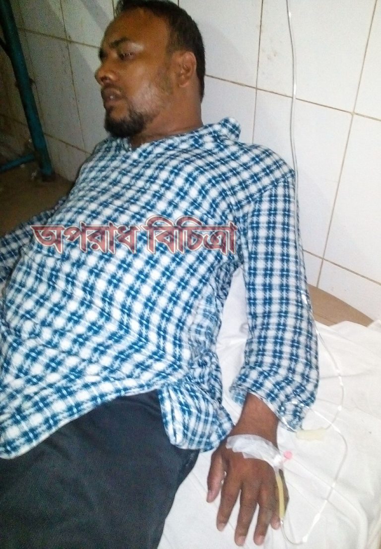 লক্ষ্মীপুরে সন্ত্রাসী হামলায় সাংবাদিক ওসমান আহত