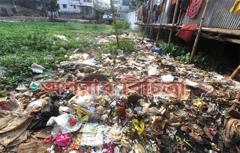 রাজধানীর খালগুলো ময়লার ভাগাড় পানিবদ্ধতা নিরসনে উদ্যোগ নেই