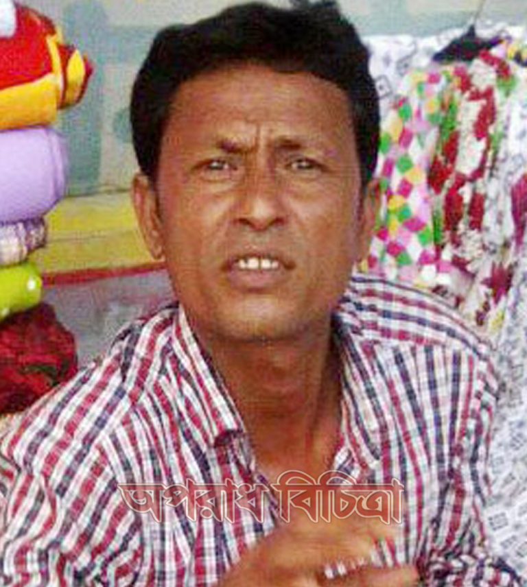 উত্তরায় ফুটপাত হর্কাদের ওপর চলছে নিরব চাঁদাবাজি এ চাঁদা নিয়ন্ত্রক ওলি