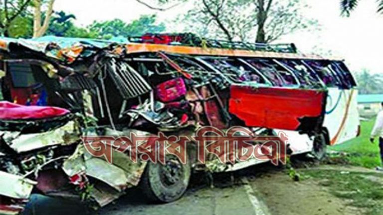 লক্ষ্মীপুরের রামগতিতে সড়ক দূর্ঘটনায় নারীসহ নিহত-২