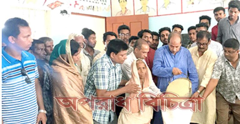 ভিজিএফ’র চাল বিতরণকালে এমপি আবু জাহির ॥ উন্নয়নের স্বার্থে অপপ্রচারকারীদের ব্যাপারে সতর্ক থাকতে হবে