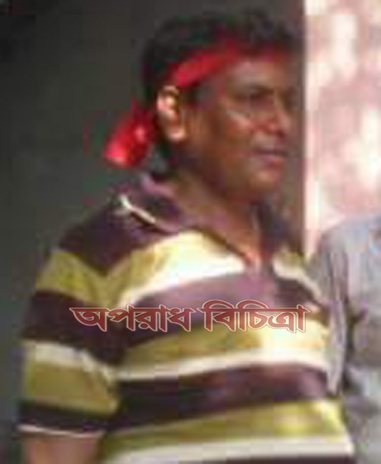 অভিযানের পরেও প্রশাসনের সামনেই অবাধে চলছে মাদক বেচাকেনা ও সরকারী খাল দখল
