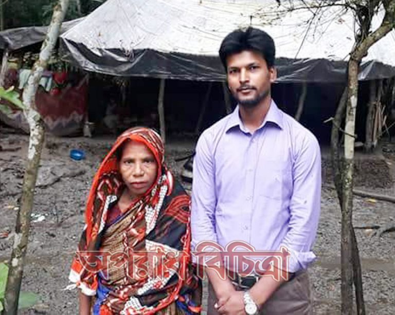 রাজাপুরে বৃদ্ধ ভিক্ষুকের ঘরে ফ্রী বিদ্যুৎ ও মিটার স্থাপন