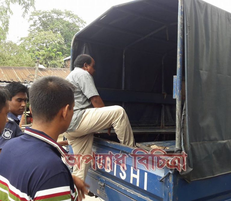 রৌমারীতে বিনা কারণে সাংবাদিক আটক