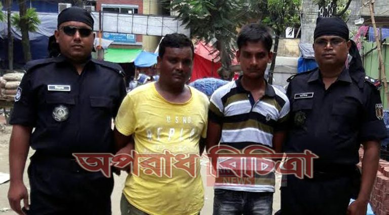 মাদকবিরোধী অভিযানে ৯০ বোতল দেশীয় মদসহ দুই মাদকবিক্রেতা আটক