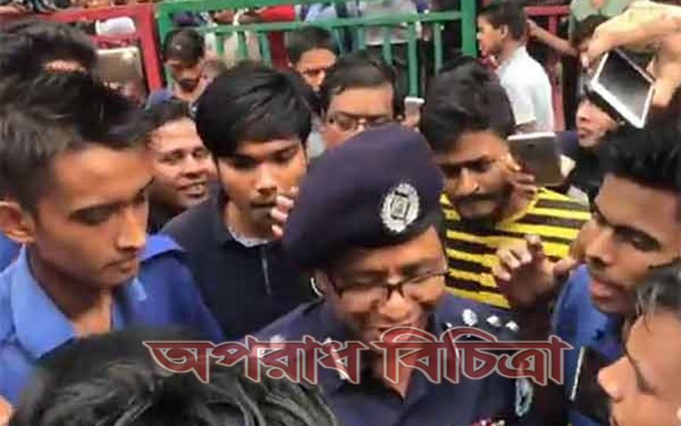 ডিআইজি হাবিব গাড়ির কাগজপত্র দেখাতে ব্যর্থ হন