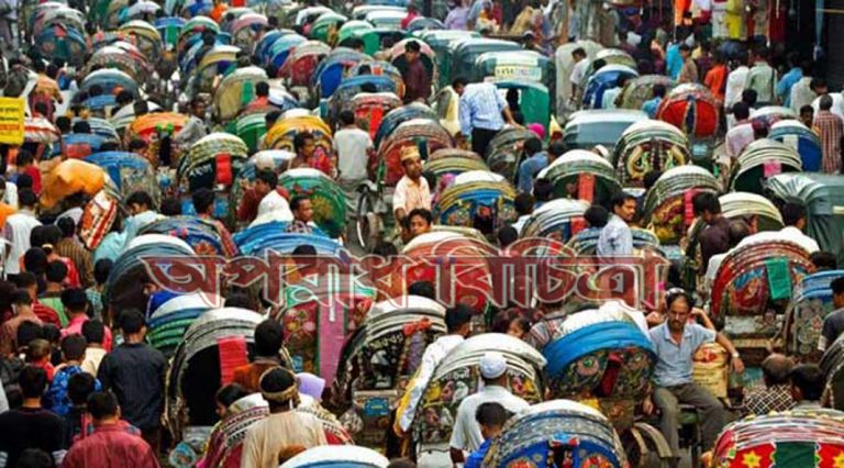 ট্রাফিক সপ্তাহের মধ্যেও নিয়ম মানানো যায়নি রিকশা ও অটোরিকশা চালকদের