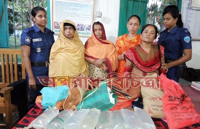 দেশীয় তৈরী ৪১ লিটার মদ উদ্ধার করেছে রামগড় থানা পুলিশ
