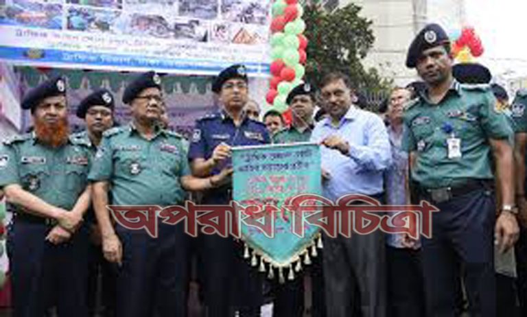 ৯০ শতাংশ মানুষই আইন মানে না ট্রাফিক সপ্তাহের মেয়াদ বাড়ল তিন দিন
