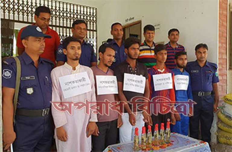 নাশকতার পরিকল্পনার অভিযোগে পেট্রোল বোমাসহ ৫ শিবিরকর্মী আটক