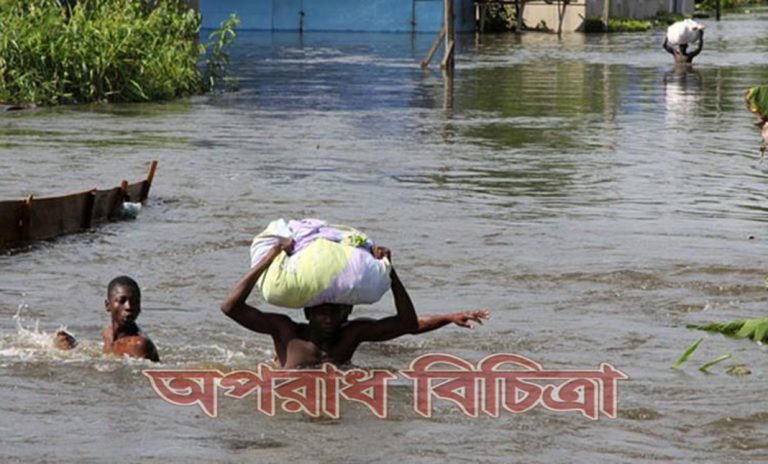 ভারি বৃষ্টিপাতের ফলে সৃষ্ট বন্যায় কমপক্ষে ১০০ জন নিহত