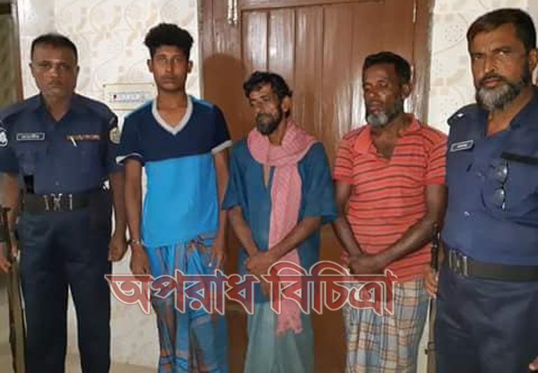 রাজাপুরে তিন জেলের ১ বছর করে কারাদণ্ড