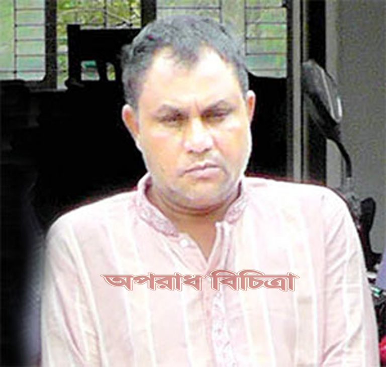 ১৩০ বোতল ফেন্সিডিল ও ২০ বোতল ইম্পেরিয়াল ব্লু বিদেশি মদসহ আওয়ামী লীগ নেতা আটক