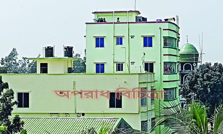 নারী ও পুরুষের লাশ উদ্ধার