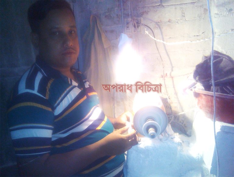 রূপসায় শাঁখাশিল্প বন্ধ হওয়ার পথে