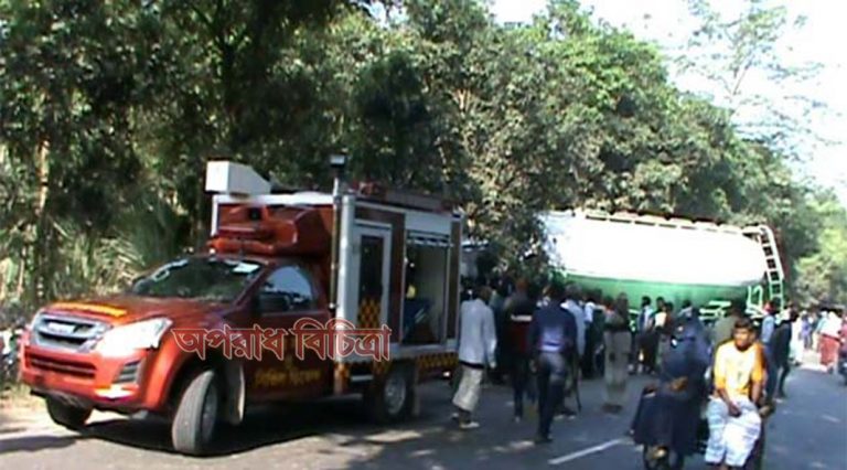 বাস-ট্রাকের সংঘর্ষে চালকসহ ২ জন নিহত : আহত ৪০