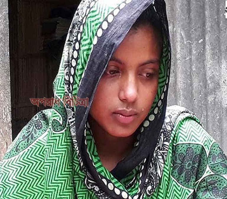 খাতা কেনার টাকা না থাকায় কাকলী পড়ত বেশি লিখত কম