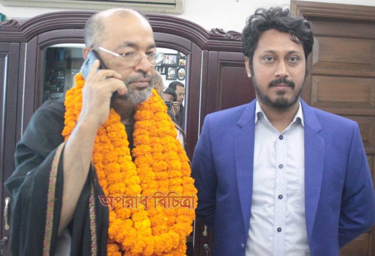 ঢাকা ১৯ আসনের বিপুল ভোটে জয়ী ডা.এনামুর রহমান