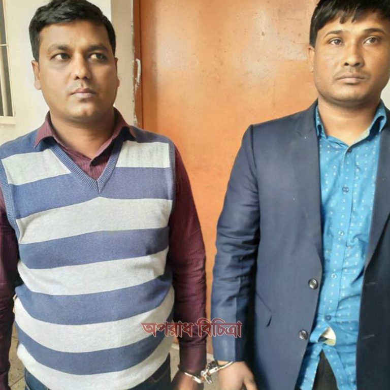 সাভারে পুলিশের হাতে দুই ভুয়া পুলিশ আটক