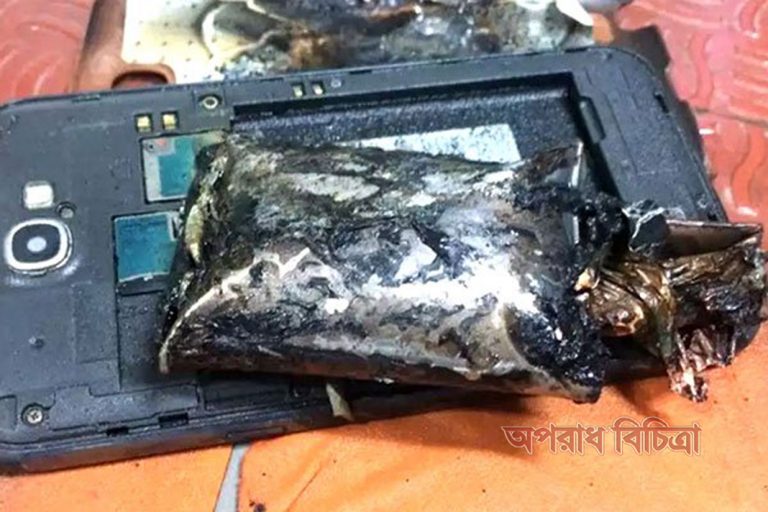 কোনোভাবেই কথা বলার সময় মোবাইল চার্জে দেওয়া ঠিক না