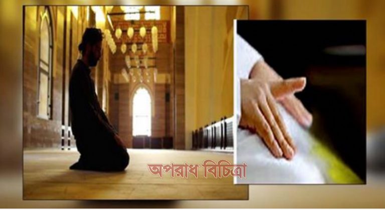 আত্তাহিয়্যাতু পড়ার সময় আঙুল দিয়ে ইশারা করতে হয়