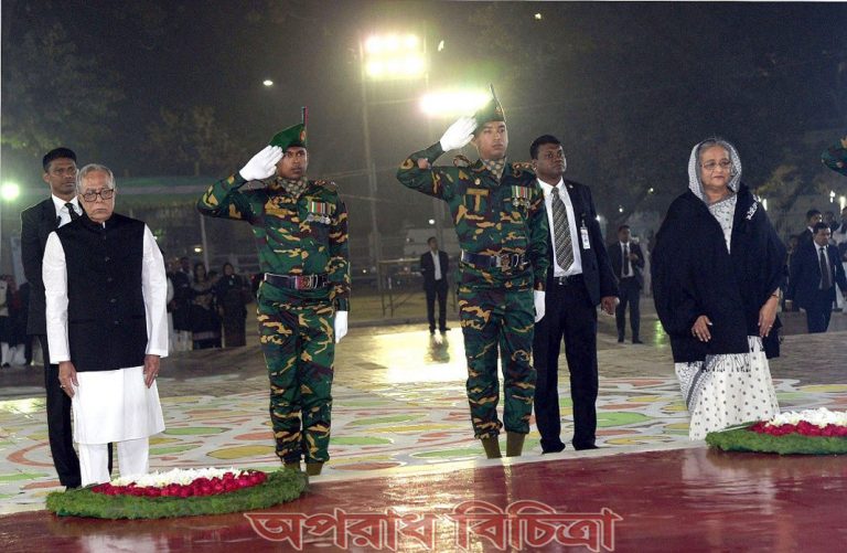 ভাষা শহীদদের প্রতি গভীর শ্রদ্ধা নিবেদন করলেন রাষ্ট্রপতি ও প্রধানমন্ত্রী