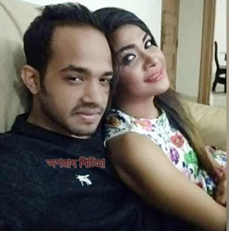 পলাশের অন্তরালে আরেক পলাশ