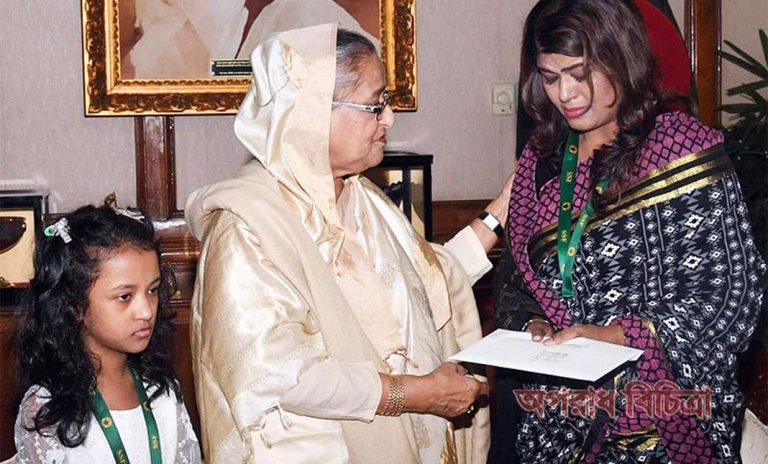 প্রধানমন্ত্রীর ২৫ লাখ টাকা অনুদান আলাউদ্দিন আলীর চিকিৎসার জন্য