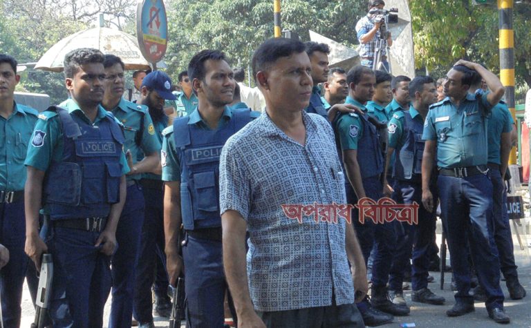 মাননীয় প্রধানমন্ত্রীর সাক্ষাত না পাওয়া পর্যন্ত প্রেসক্লাবের সামনে অবস্থান কর্মসূচি অব্যাহত রাখবেন নন-এমপিও শিক্ষক কর্মচারীরা