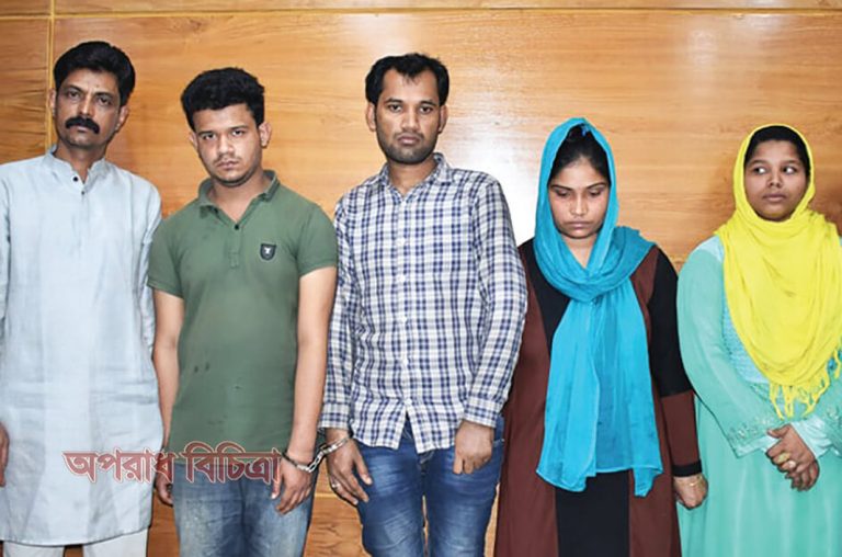 নারীদের দিয়ে বিত্তশালীদের ফাঁদে ফেলে একটি চক্র হাতিয়ে নিচ্ছিল লাখ লাখ টাকা