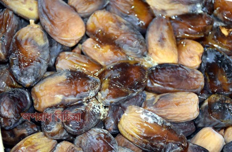 বিভিন্ন প্রতিষ্ঠানে মিলল মেয়াদোত্তীর্ণ খেজুর