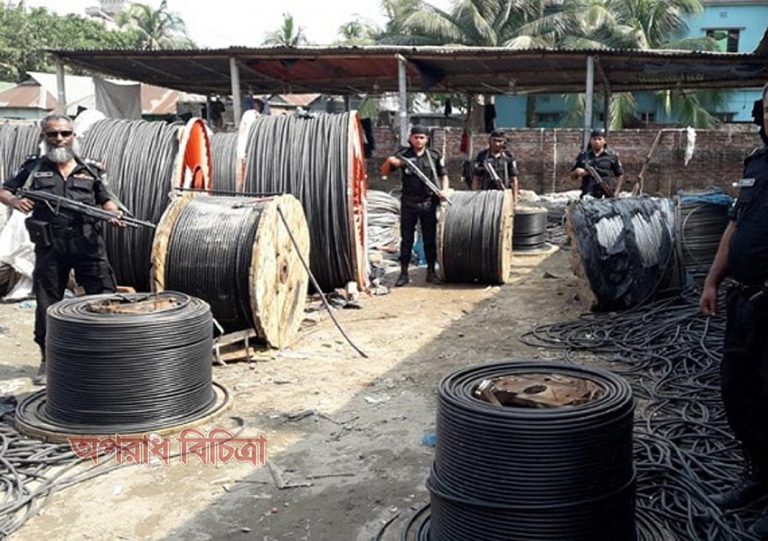 বিপুল পরিমাণ সরকারি বিদ্যুতের ক্যাবল উদ্ধার সহ দুজন আটক